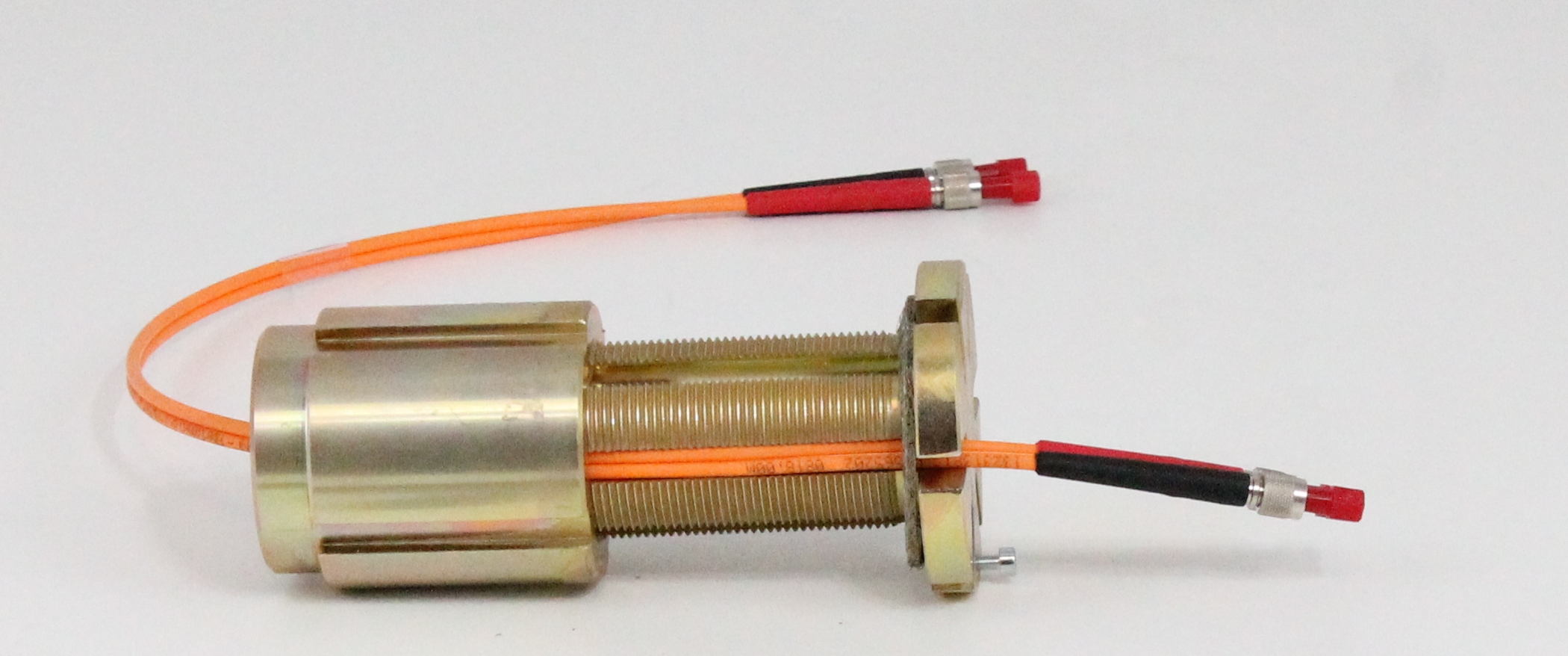 Wanddurchführung für sechs Lichtleiter