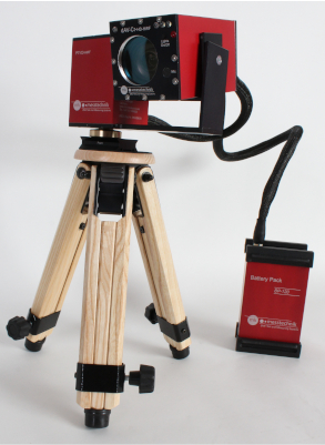 Kamera und Schwenk-/Neigekopf mit der Option HiRF für sehr hohe Felder