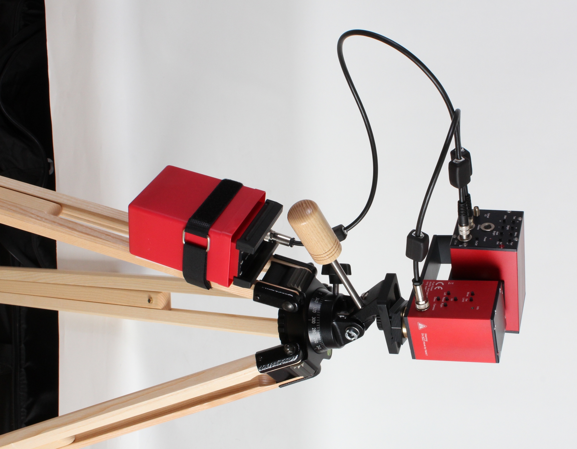 tripod with max. height 170 cm